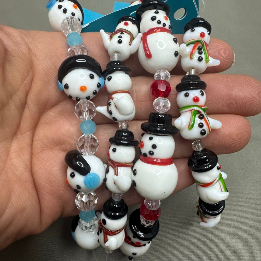 Hildie & Jo Christmas Beads Glass Snowman Holiday Craft Jewelry Making NEW - Picture 3 of 3
